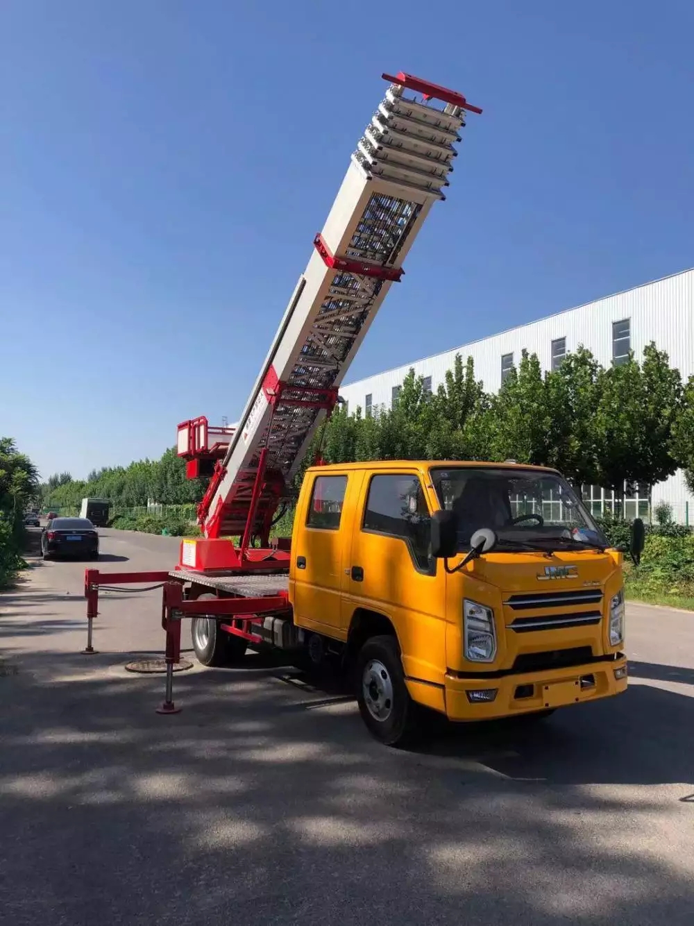 淮南八公山附近的云梯车出租服务：轻松解决高空作业需求